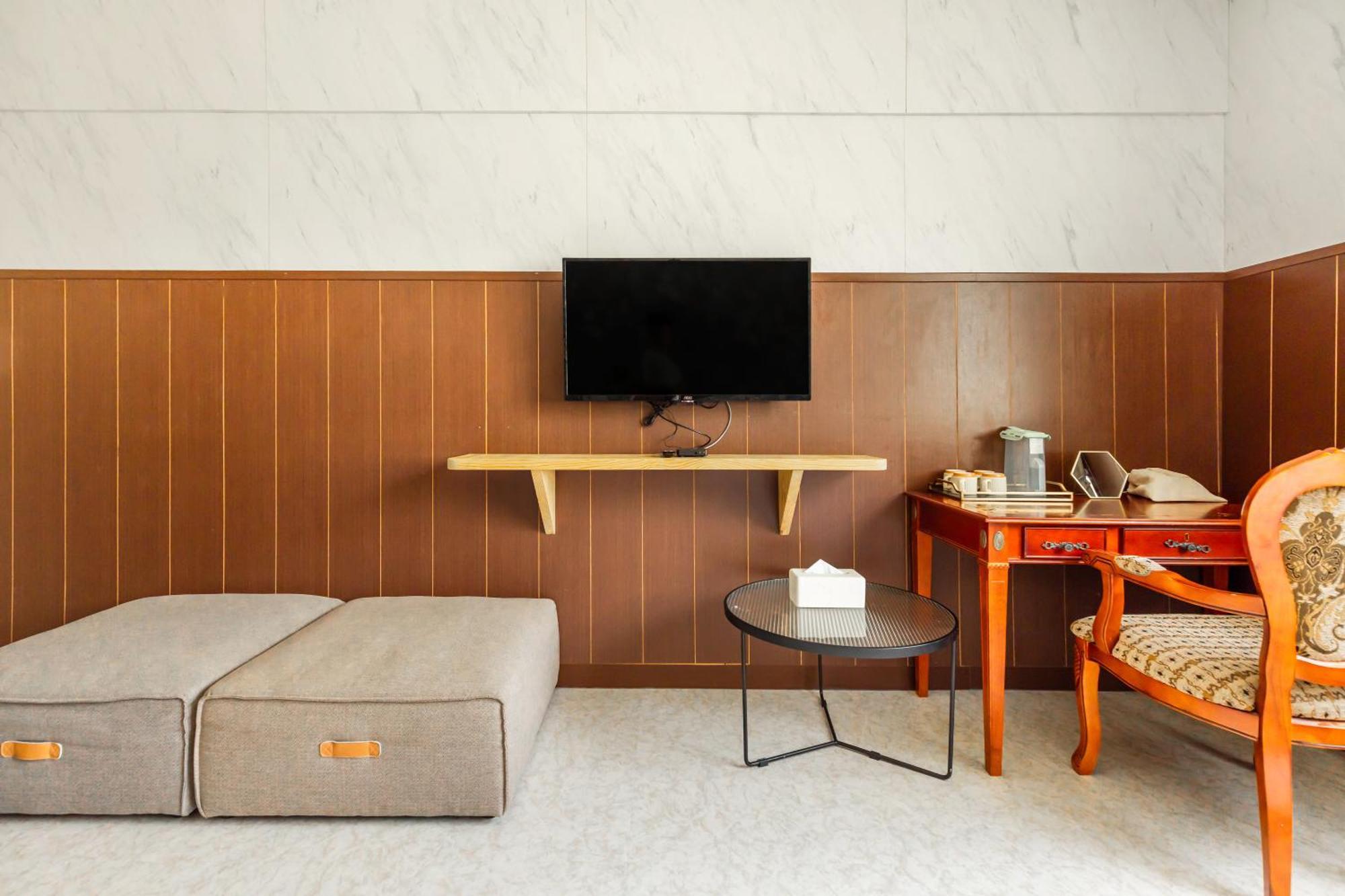 32小巷弄 Otel Tainan Dış mekan fotoğraf